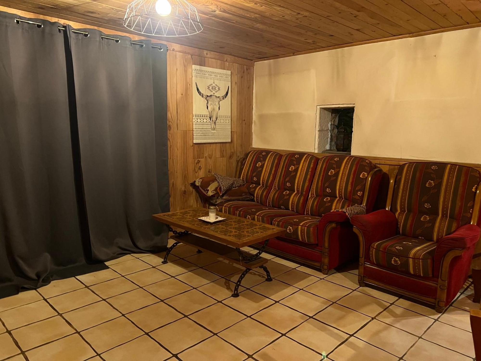 Aux Songes D'Elise Apartment Belmont  Luaran gambar
