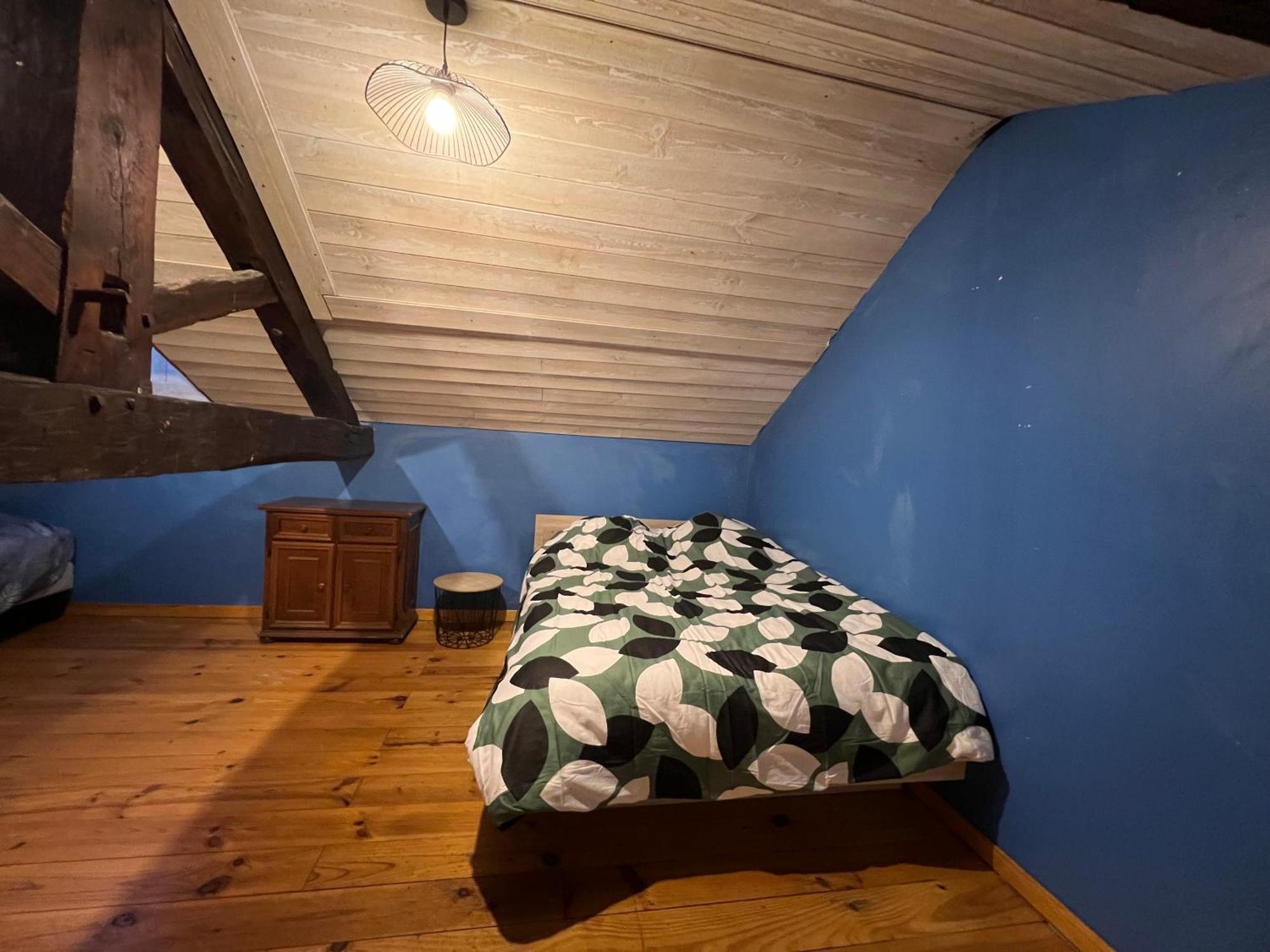 Aux Songes D'Elise Apartment Belmont  Luaran gambar