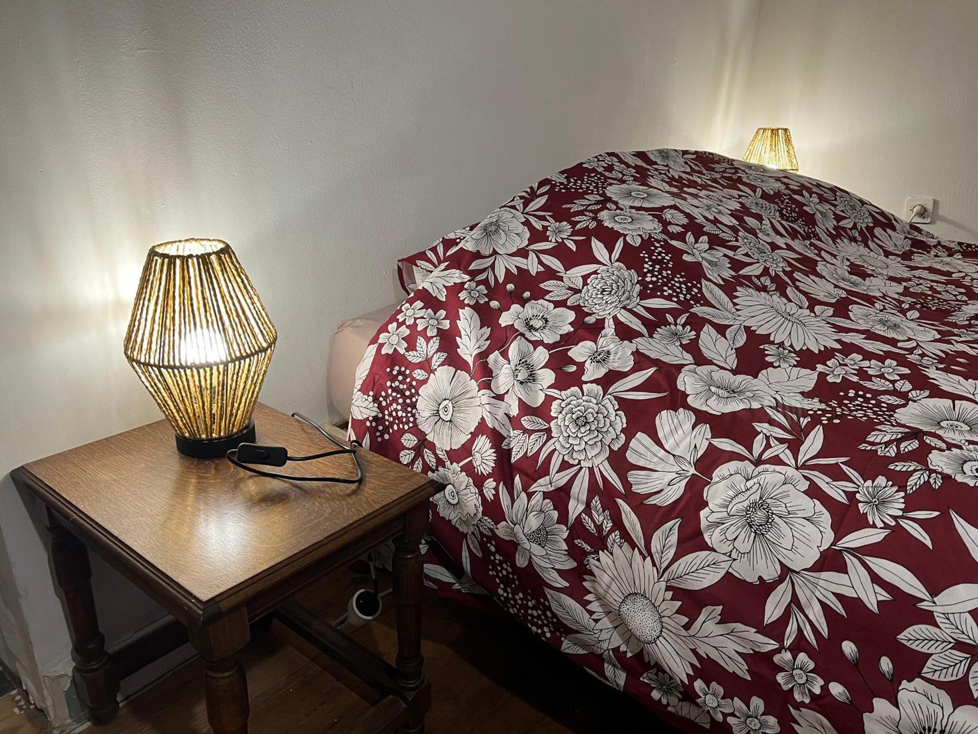 Aux Songes D'Elise Apartment Belmont  Luaran gambar