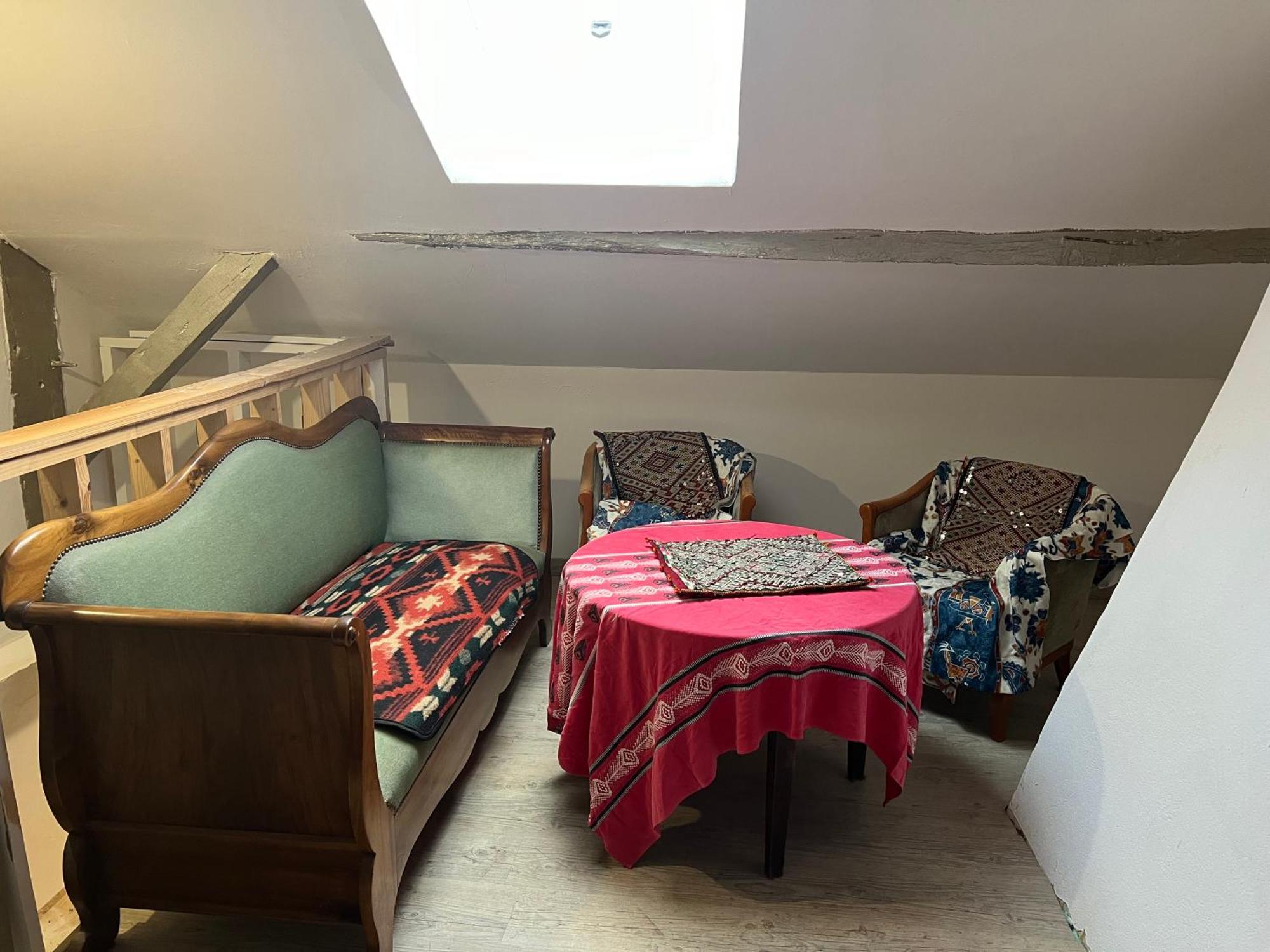 Aux Songes D'Elise Apartment Belmont  Luaran gambar