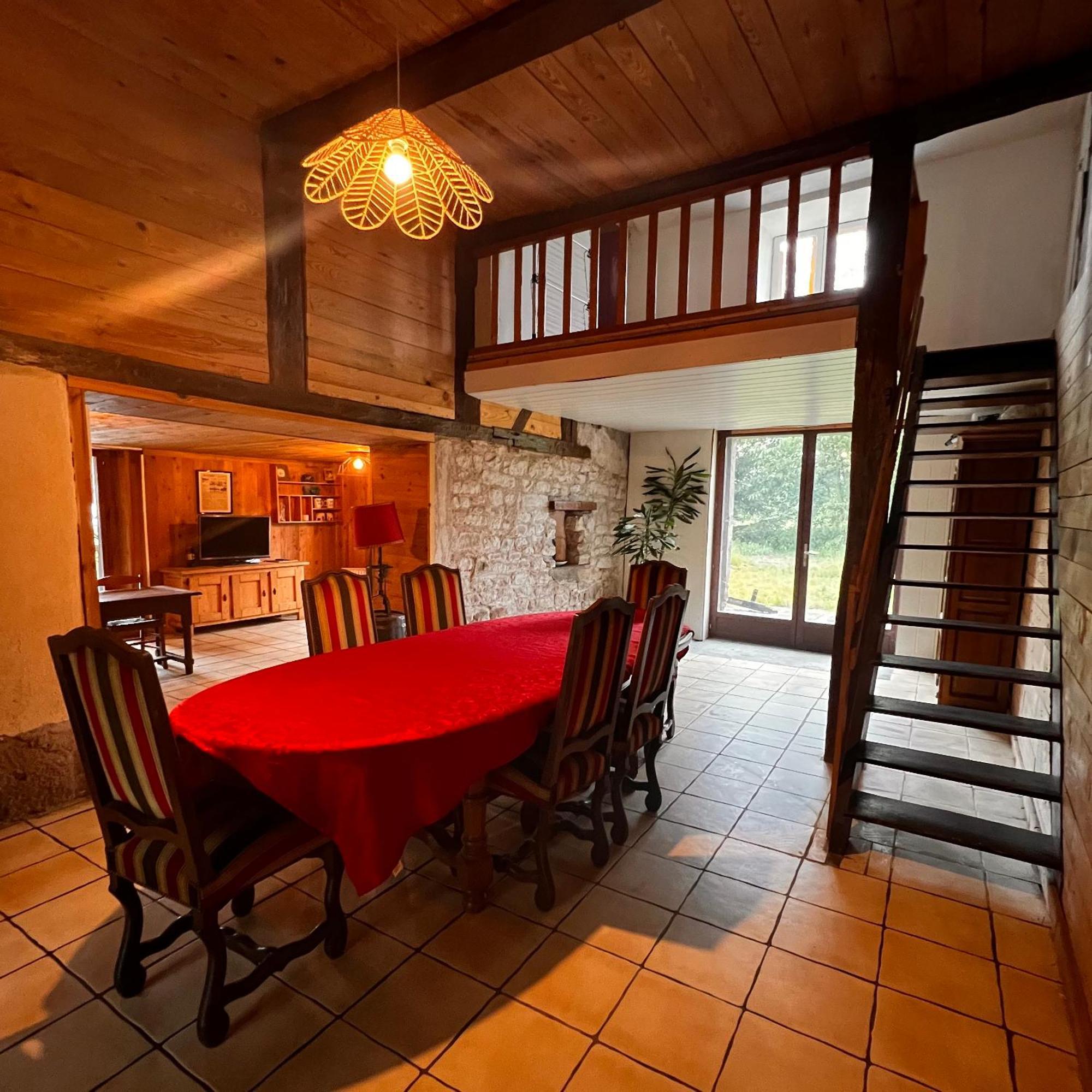 Aux Songes D'Elise Apartment Belmont  Luaran gambar